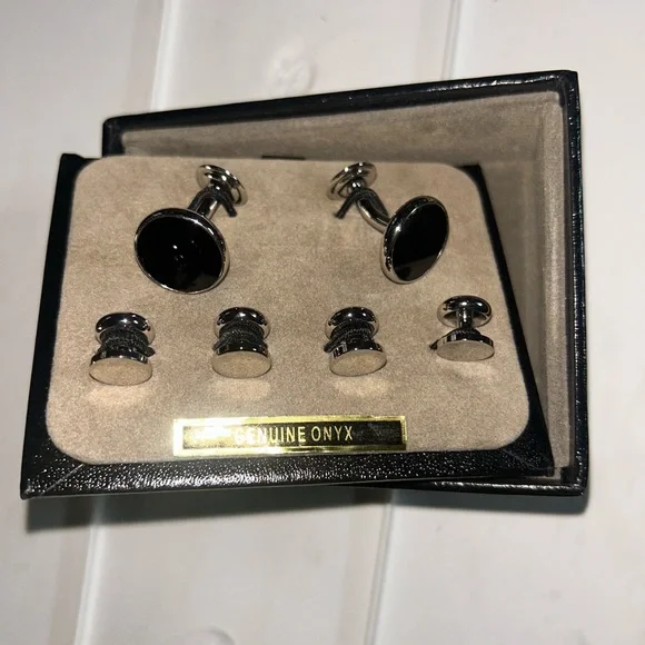 New Jos. A. Bank Black and Silver Genuine Onyx Cufflinks Set - Picture 2 of 4